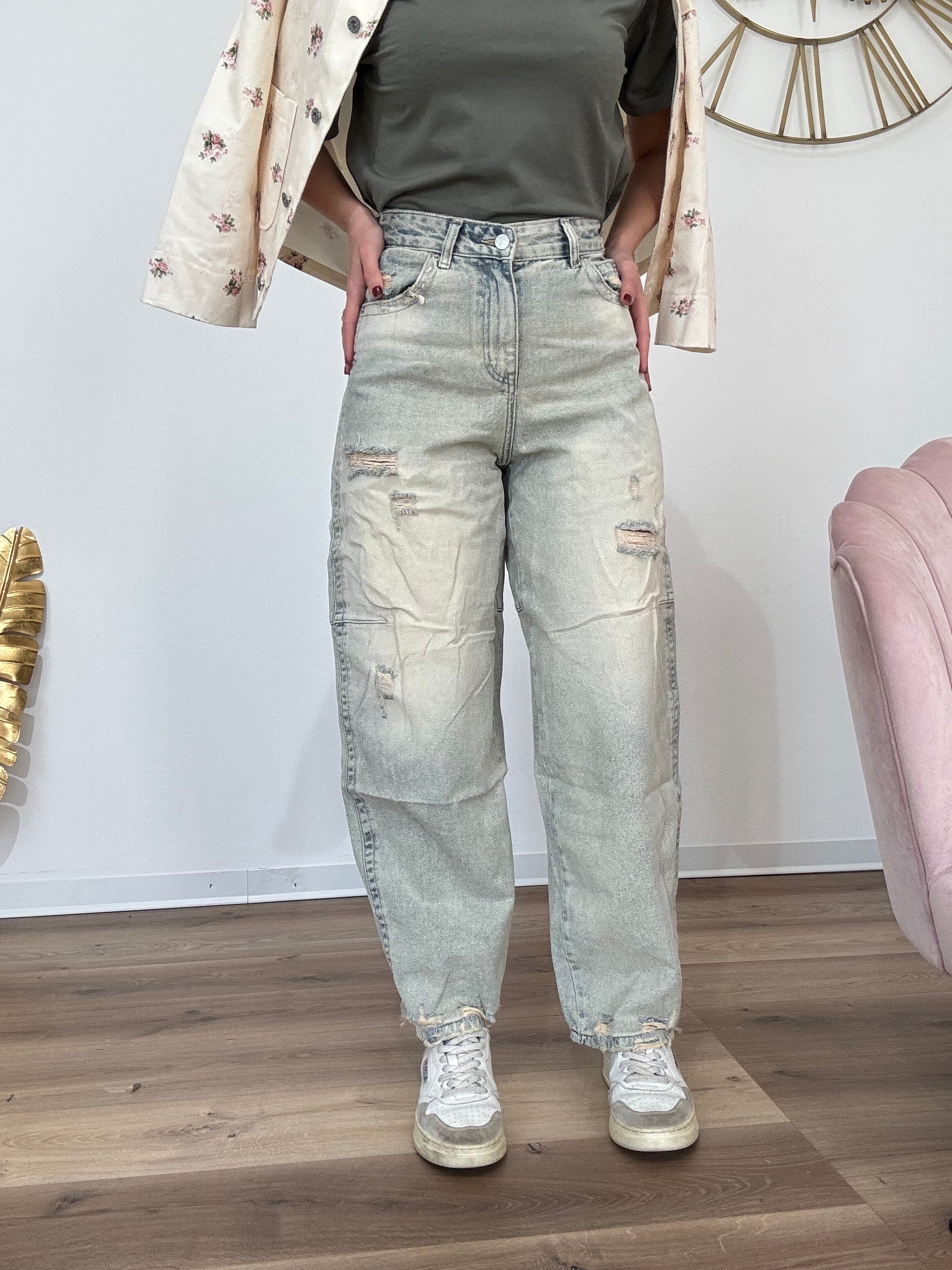 Jeans Ballon con Strappi Vintage